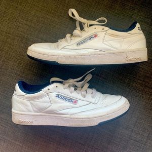 White and blue Reebok in kids/men’s size